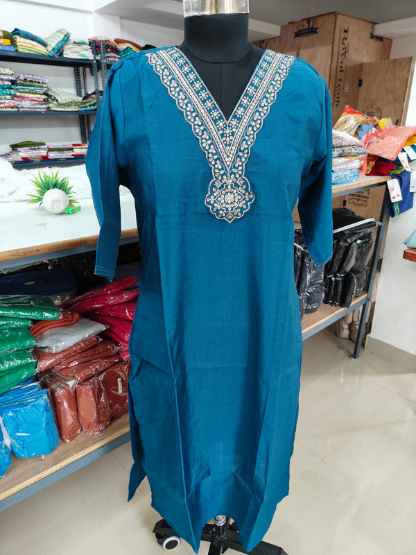 VATICAN ETHNIC OFFICE WEAR