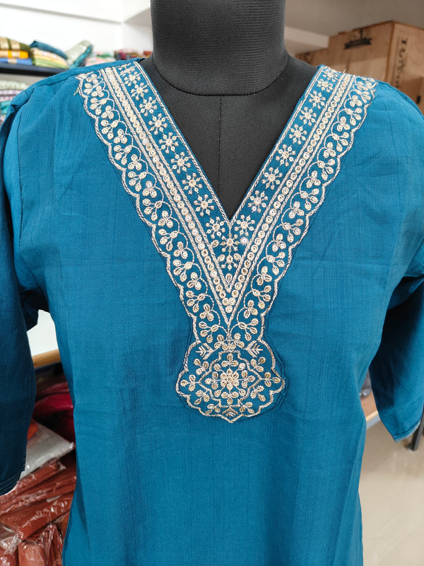 VATICAN ETHNIC OFFICE WEAR
