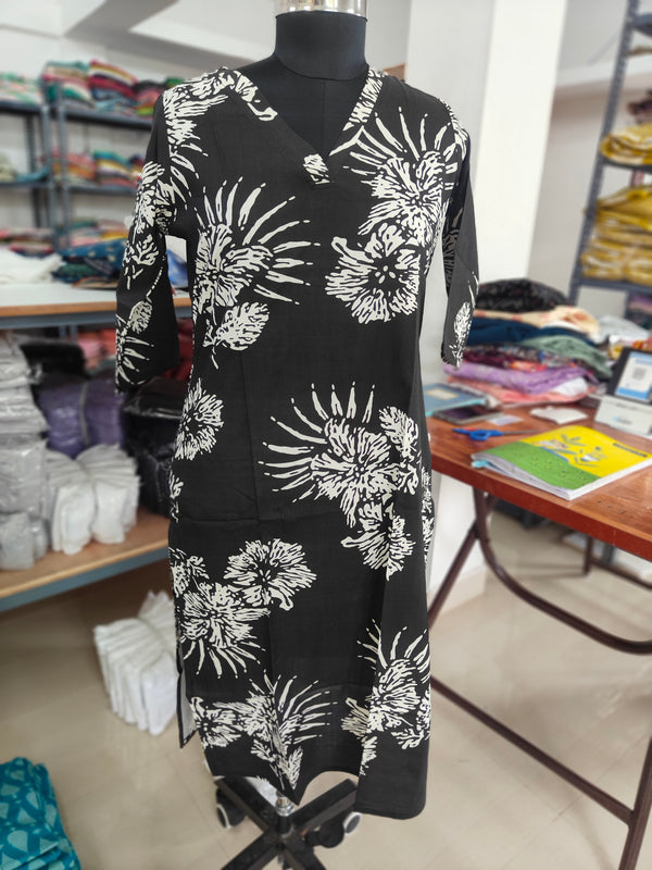 OFFICE WEAR KURTI + JEGGINGS 0097