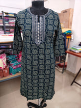OFFICE /COLLEGE WEAR KURTIS 0446