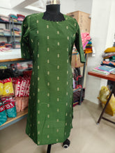 PREMIUM HANLOOM RAW SILK ETHNIC WEAR KURTIS 0476