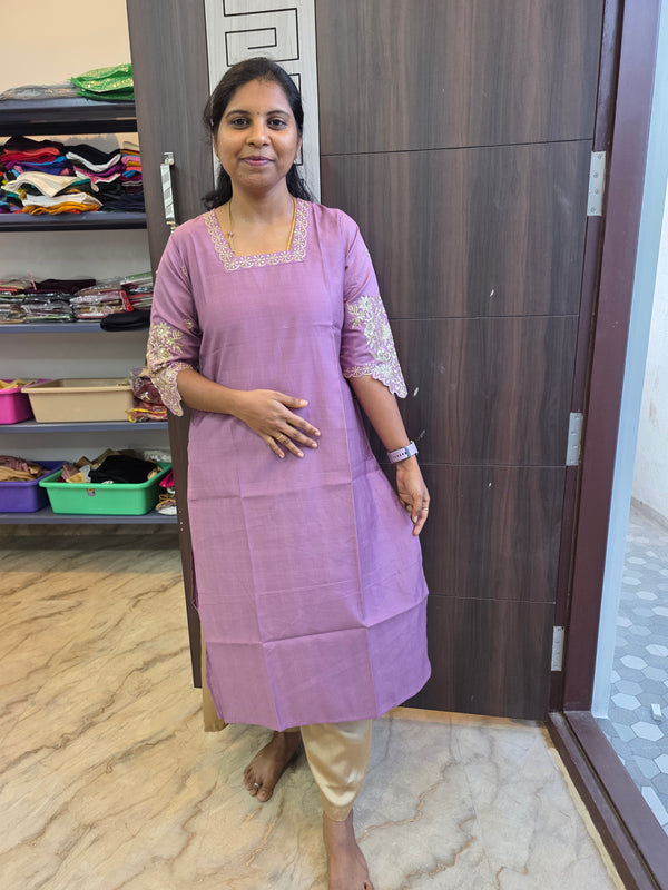 PREMIUM DESIGNER ETHNIC WEAR KURTIS 0490