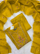 PARTY WEAR ANARKALI KURTA SETS 0623