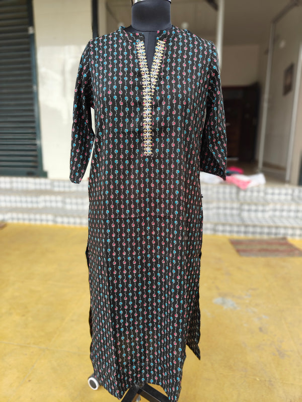 EMBROIDERY OFFICE /COLLEGE WEAR KURTIS 0456