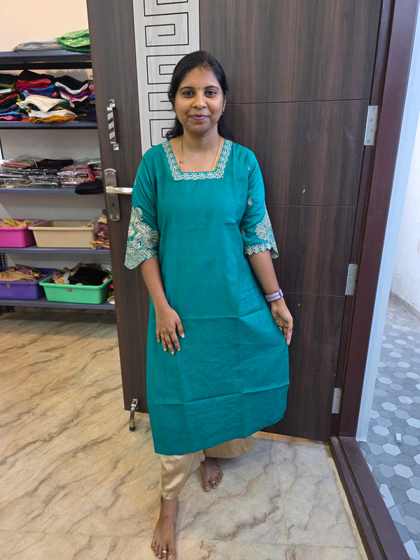 PREMIUM DESIGNER ETHNIC WEAR KURTIS 0490