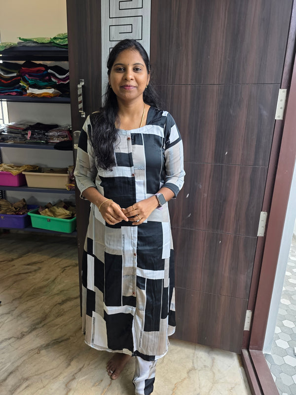 BLACK WITH WHITE A-LINE DELTA CO-ORD SETS 0544