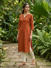 V-COLLAR NECK PREMIUM FLEX COTTON KURTIS RUST /0582