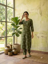 BUDGET FRIENDLY CO-ORD SETS 2200