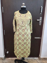 BUDGET FRIENDLY OFFICE /COLLEGE WEAR KURTIS 0461