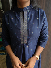PREMIUM SILK COLLAR NECK UMBRELLA KURTIS 0556