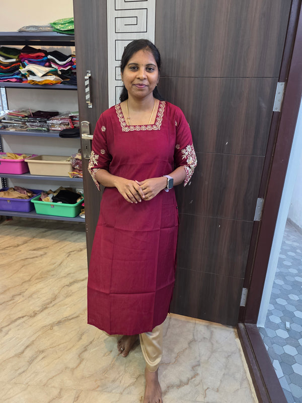 MAROON PREMIUM DESIGNER ETHNIC WEAR KURTIS 0490