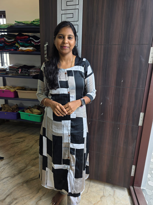 BLACK WITH WHITE A-LINE DELTA CO-ORD SETS 0544