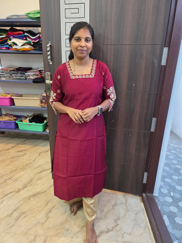 MAROON PREMIUM DESIGNER ETHNIC WEAR KURTIS 0490