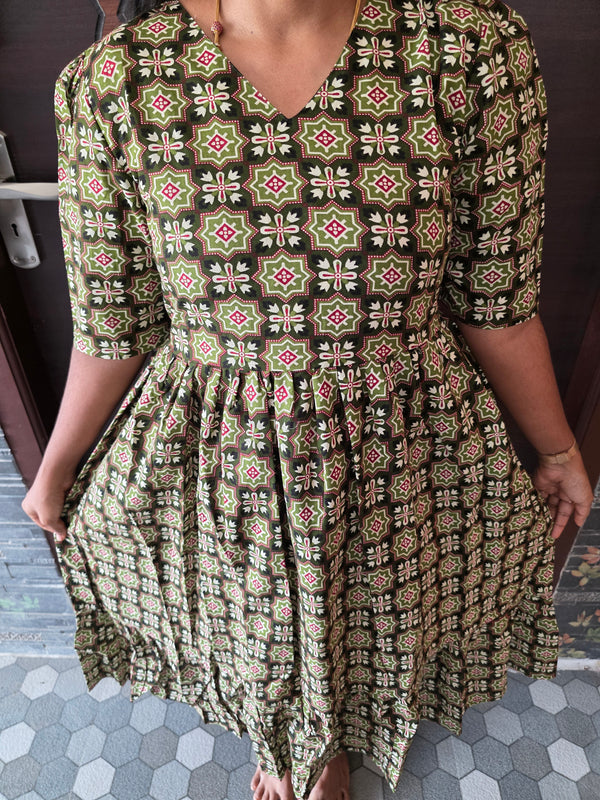 GREEN COTTON MAXI DRESS 0550