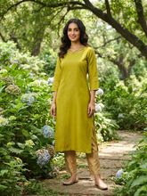 OFFICE/ COLLEGE WEAR KURTIS 0583