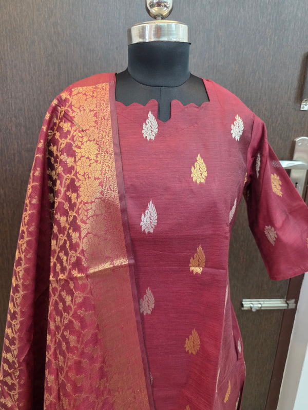 PREMIUM HANDLOOM MAROON BANARASI KURTIS WITH MATCHING NEEM ZARI WEAVING BORDER 0521